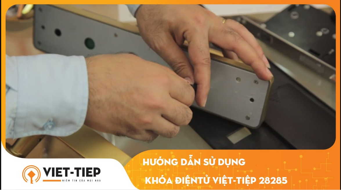 Hướng dẫn lắp đặt Khóa điện tử Việt-Tiệp 28285